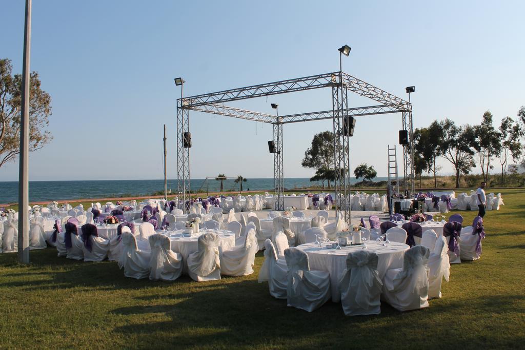 Wonasis Resort & Aqua Hotel Kargipinari Buitenkant foto