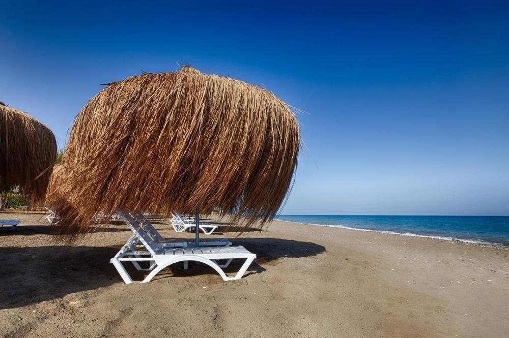 Wonasis Resort & Aqua Hotel Kargipinari Buitenkant foto